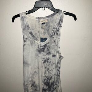 Universal Thread Gray and White Tank Top